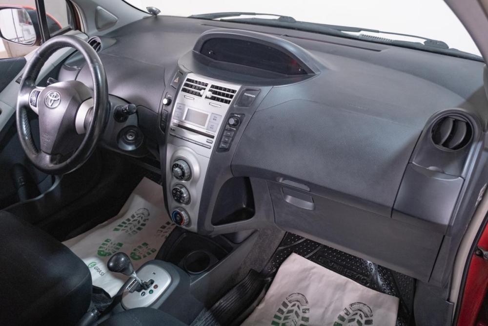 Toyota Yaris II Томск  - изображение 16