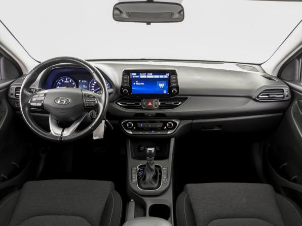 Hyundai i30 III Рестайлинг 2 с пробегом 2022 года, цена 1 820 000 рублей, 103890 км, универсал, Автокод Объявления