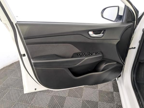 Hyundai Solaris II Рестайлинг с пробегом 2021 года, цена 1 595 000 рублей, 82735 км, седан, Автокод Объявления