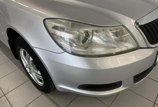 Skoda Octavia II (A5) Рестайлинг с пробегом 2012 года, цена 860 000 рублей, 251684 км, лифтбек, Автокод Объявления