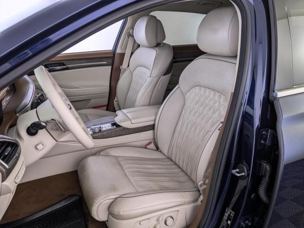 Genesis G90 I Рестайлинг с пробегом 2020 года, цена 4 950 000 рублей, 39253 км, седан, Автокод Объявления