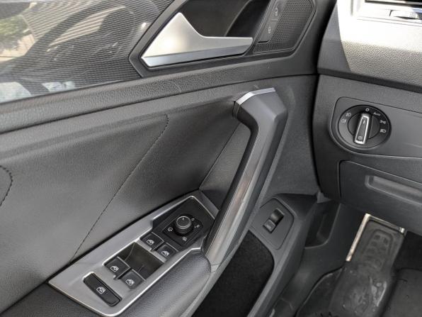 Volkswagen Tiguan II с пробегом 2019 года, цена 2 300 000 рублей, 185000 км, внедорожник, Автокод Объявления
