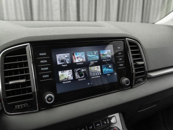 Skoda Karoq I с пробегом 2020 года, цена 2 795 000 рублей, 51578 км, внедорожник, Автокод Объявления