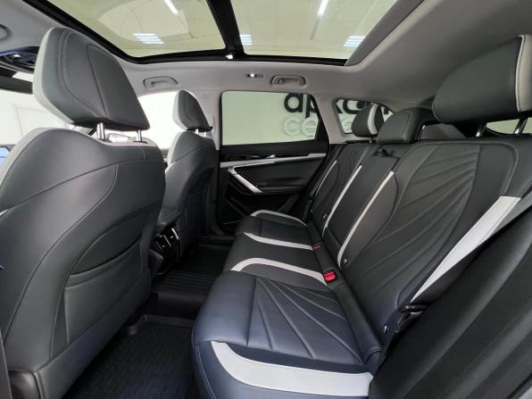Geely Atlas II с пробегом 2025 года, цена 3 200 000 рублей, 12837 км, внедорожник, Автокод Объявления