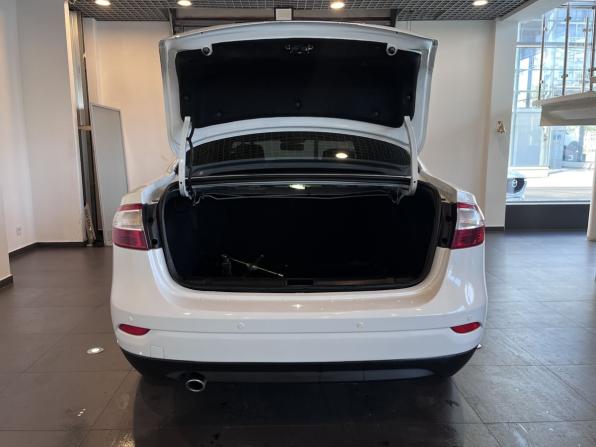 Renault Fluence I Рестайлинг с пробегом 2014 года, цена 650 000 рублей, 193241 км, седан, Автокод Объявления