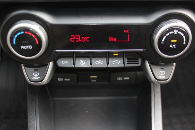 Kia Rio IV Рестайлинг с пробегом 2022 года, цена 1 777 000 рублей, 94538 км, хэтчбек, Автокод Объявления