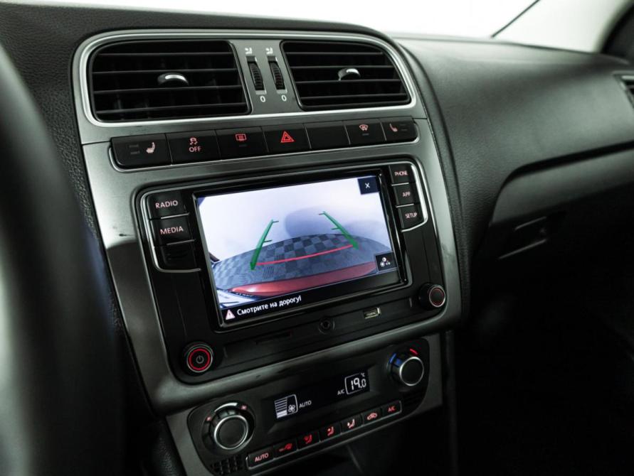 Volkswagen Polo V Рестайлинг Санкт-Петербург  - изображение 15