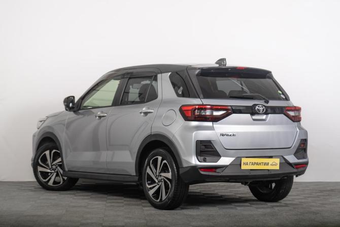 Toyota Raize I с пробегом 2019 года, цена 1 799 000 рублей, 28150 км, внедорожник, Автокод Объявления