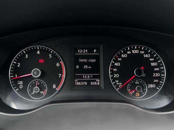 Volkswagen Jetta VI с пробегом 2012 года, цена 985 000 рублей, 186379 км, седан, Автокод Объявления