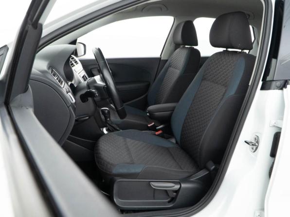 Volkswagen Polo V Рестайлинг с пробегом 2020 года, цена 1 346 077 рублей, 141332 км, седан, Автокод Объявления
