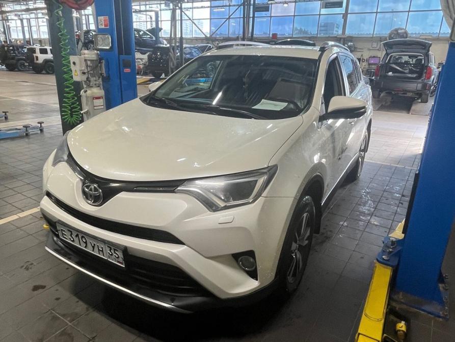 Toyota RAV4 IV (XA40) Рестайлинг Санкт-Петербург  - изображение 1