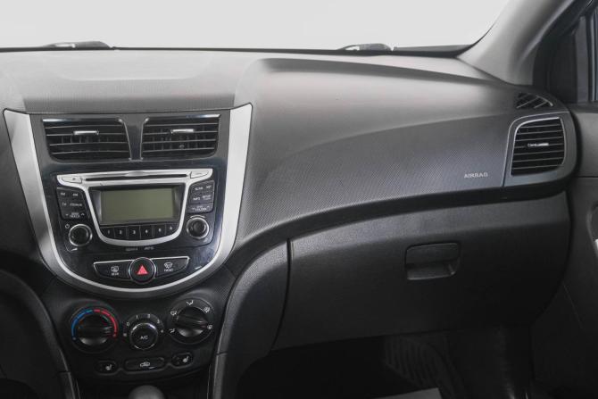 Hyundai Solaris I с пробегом 2013 года, цена 799 000 рублей, 217985 км, седан, Автокод Объявления