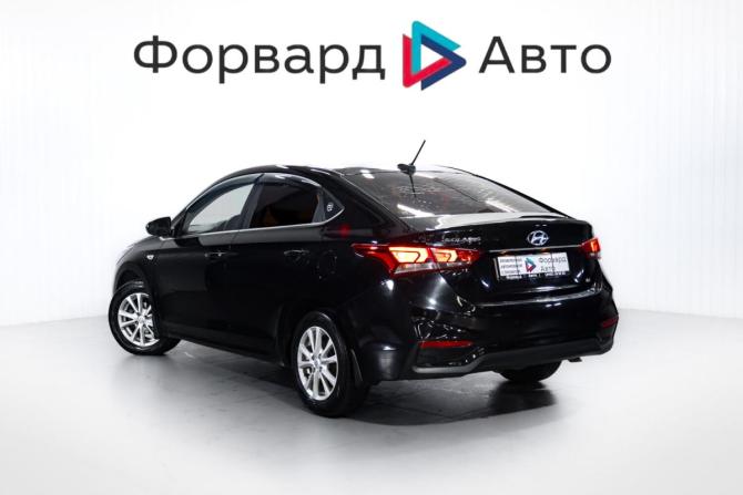 Hyundai Solaris II с пробегом 2017 года, цена 1 050 000 рублей, 251450 км, седан, Автокод Объявления