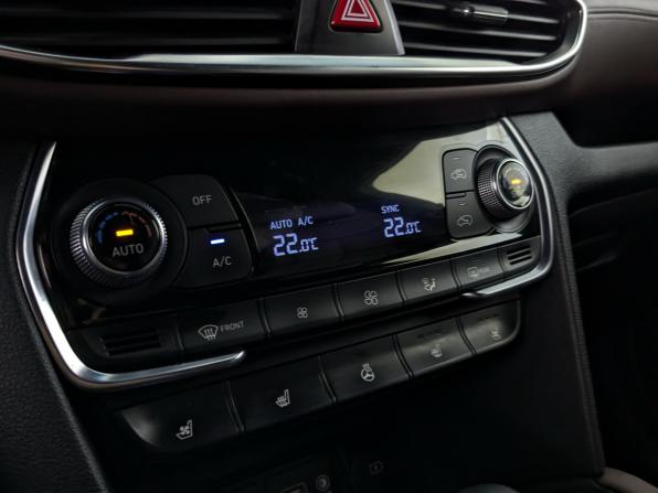 Hyundai Santa Fe IV с пробегом 2020 года, цена 3 050 000 рублей, 89188 км, внедорожник, Автокод Объявления