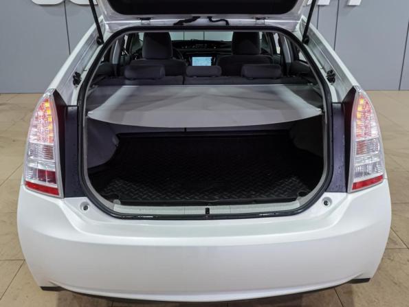 Toyota Prius III (XW30) с пробегом 2010 года, цена 1 499 000 рублей, 151115 км, лифтбек, Автокод Объявления