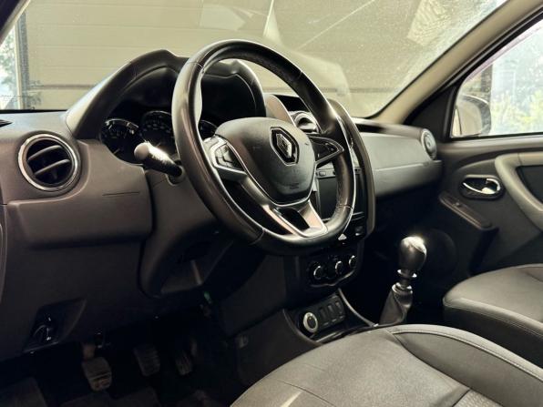 Renault Duster I Рестайлинг с пробегом 2019 года, цена 1 015 000 рублей, 241250 км, внедорожник, Автокод Объявления
