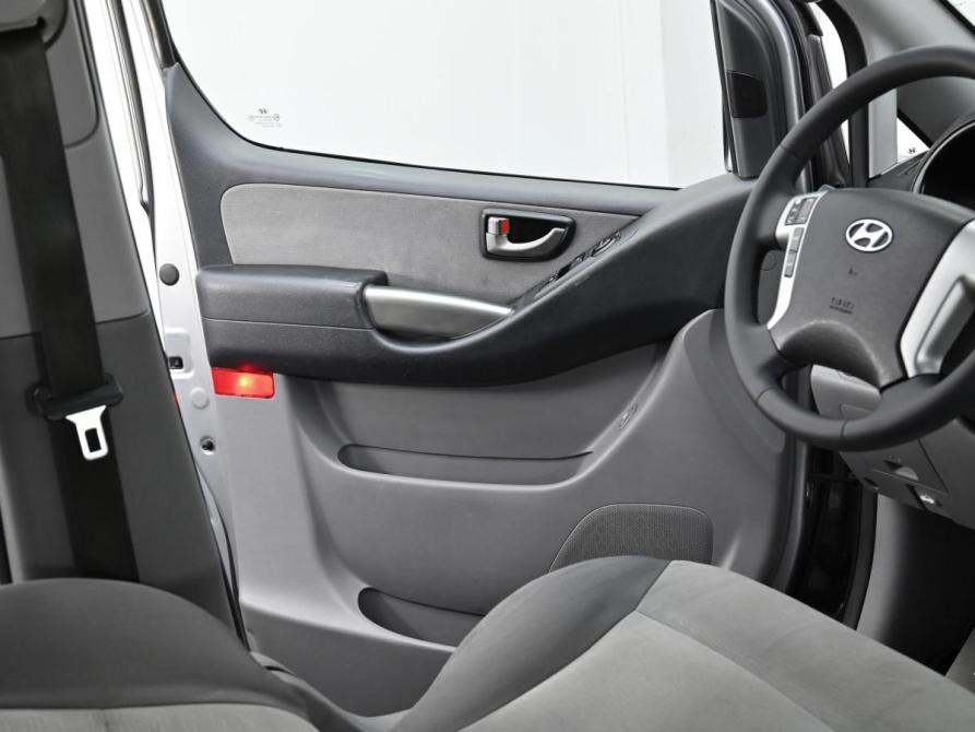 Hyundai H-1 II Москва  - изображение 11