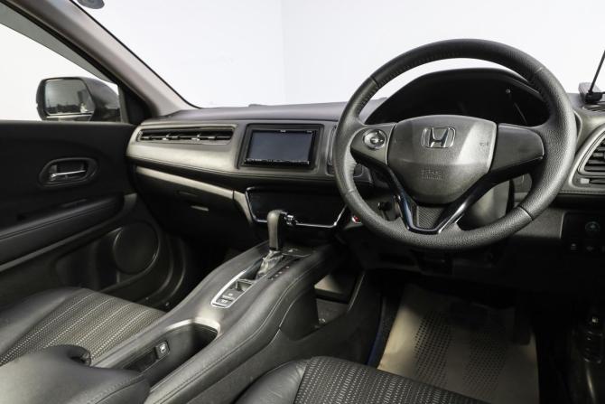 Honda Vezel I с пробегом 2014 года, цена 1 849 000 рублей, 95323 км, внедорожник, Автокод Объявления