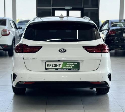 Kia Ceed III с пробегом 2019 года, цена 1 599 000 рублей, 208000 км, универсал, Автокод Объявления