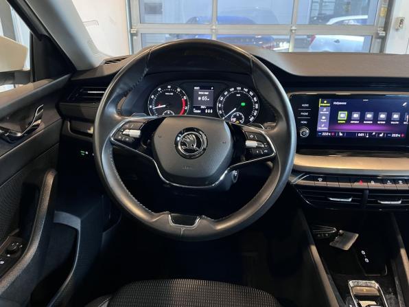 Skoda Octavia IV (A8) с пробегом 2021 года, цена 2 390 000 рублей, 103261 км, лифтбек, Автокод Объявления