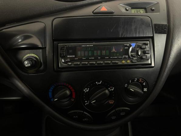 Ford Focus I Рестайлинг с пробегом 2001 года, цена 350 000 рублей, 317063 км, универсал, Автокод Объявления