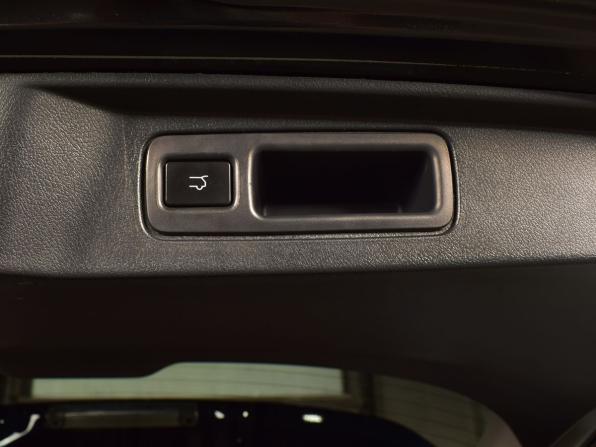 Toyota Fortuner II с пробегом 2018 года, цена 3 785 995 рублей, 204693 км, внедорожник, Автокод Объявления