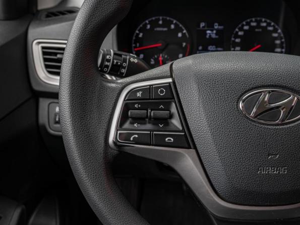 Hyundai Solaris II Рестайлинг с пробегом 2021 года, цена 1 510 000 рублей, 100010 км, седан, Автокод Объявления