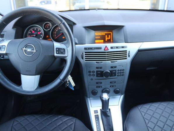 Opel Astra H Рестайлинг с пробегом 2011 года, цена 430 000 рублей, 255508 км, седан, Автокод Объявления