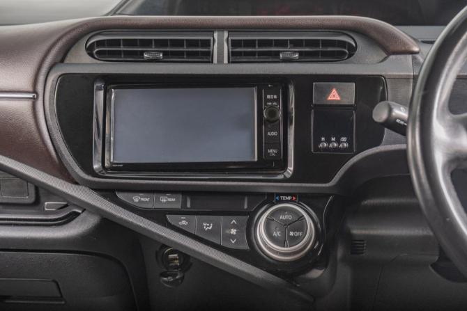 Toyota Aqua I Рестайлинг с пробегом 2016 года, цена 999 000 рублей, 157253 км, хэтчбек, Автокод Объявления