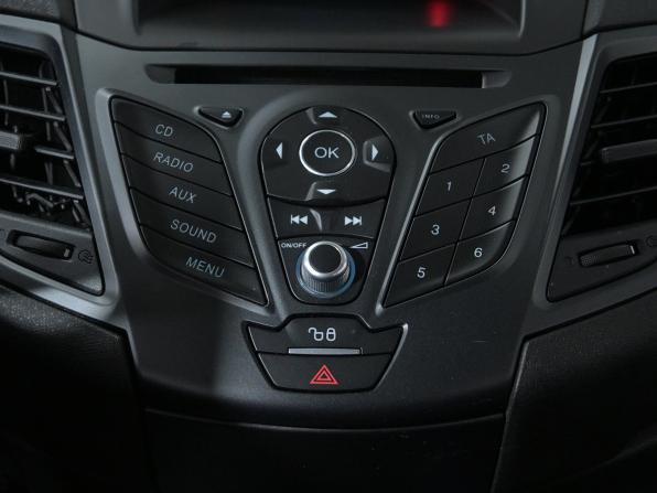 Ford Fiesta Mk6 Рестайлинг с пробегом 2016 года, цена 750 000 рублей, 132001 км, хэтчбек, Автокод Объявления