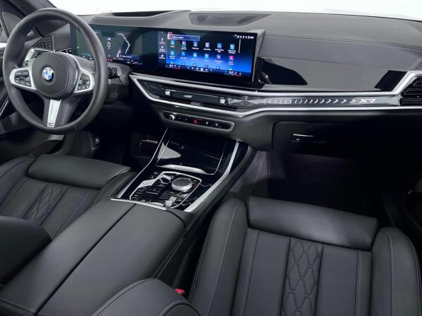 BMW X7 I (G07) Рестайлинг с пробегом 2025 года, цена 16 099 000 рублей, 3905 км, внедорожник, Автокод Объявления