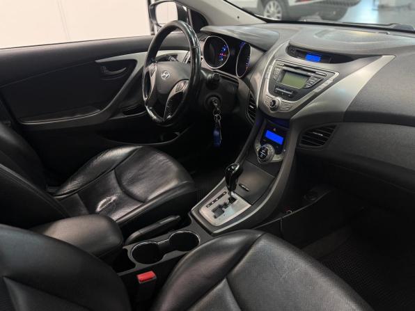 Hyundai Avante V с пробегом 2013 года, цена 970 000 рублей, 199767 км, седан, Автокод Объявления