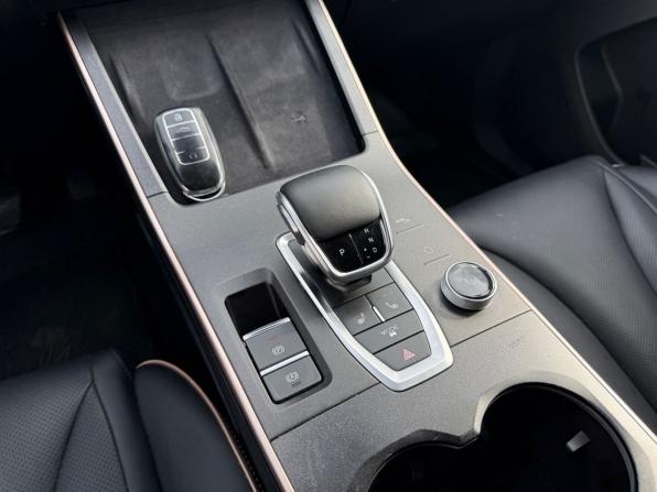 Omoda C5 I с пробегом 2023 года, цена 1 520 000 рублей, 64544 км, внедорожник, Автокод Объявления