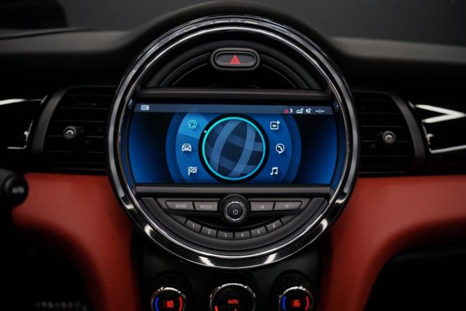 Mini Cabrio III Рестайлинг с пробегом 2020 года, цена 3 292 000 рублей, 56000 км, кабриолет, Автокод Объявления