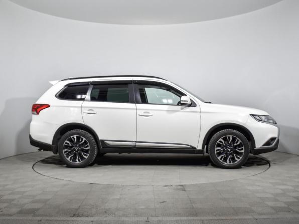Mitsubishi Outlander III Рестайлинг 3 с пробегом 2021 года, цена 1 989 000 рублей, 195852 км, внедорожник, Автокод Объявления