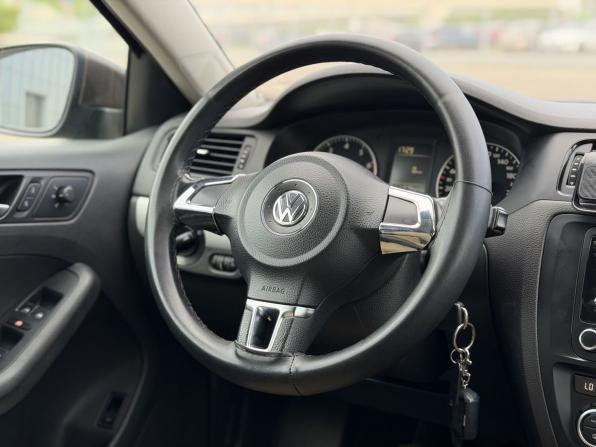Volkswagen Jetta VI с пробегом 2012 года, цена 840 000 рублей, 241175 км, седан, Автокод Объявления