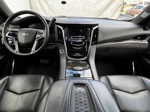 Cadillac Escalade IV с пробегом 2015 года, цена 3 629 000 рублей, 111630 км, внедорожник, Автокод Объявления