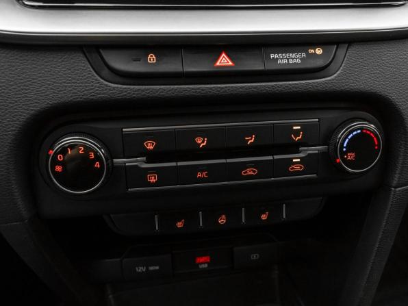 Kia Ceed III Рестайлинг с пробегом 2021 года, цена 1 850 000 рублей, 138385 км, универсал, Автокод Объявления
