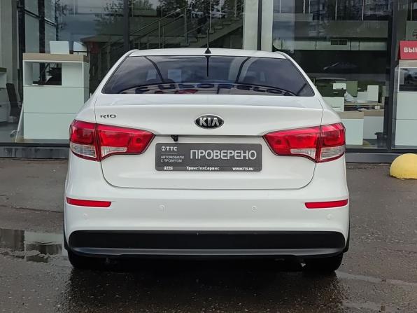 Kia Rio III Рестайлинг с пробегом 2015 года, цена 870 000 рублей, 111467 км, седан, Автокод Объявления