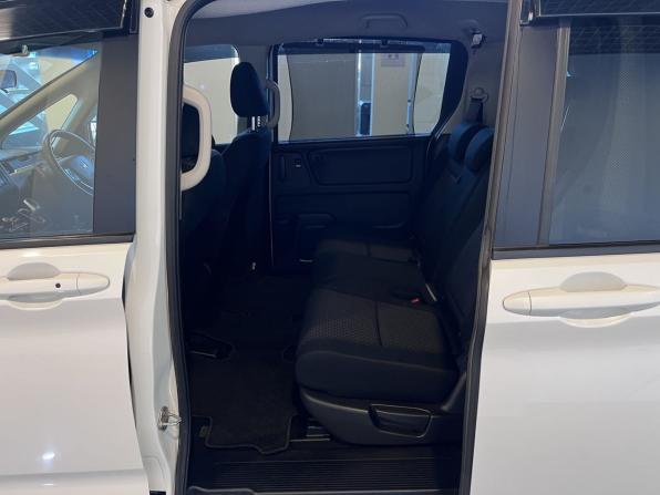 Honda Freed II с пробегом 2017 года, цена 1 625 000 рублей, 110703 км, компактвэн, Автокод Объявления