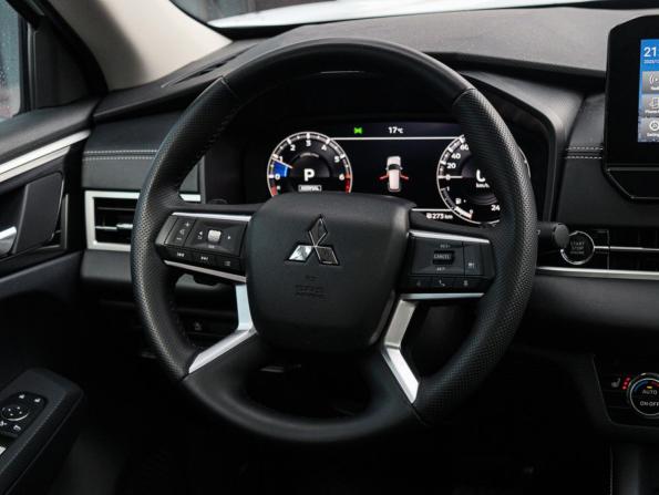 Mitsubishi Outlander IV с пробегом 2023 года, цена 3 990 000 рублей, 9147 км, внедорожник, Автокод Объявления