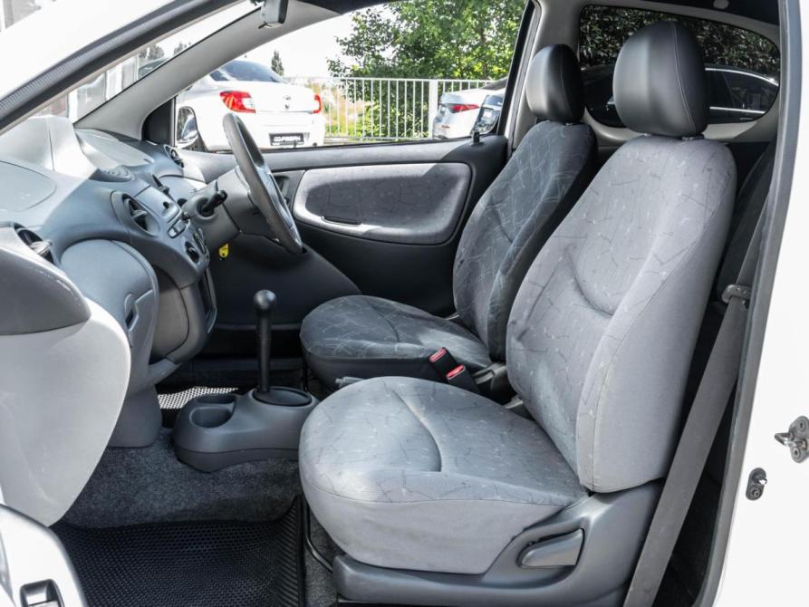 Toyota Vitz I (P10) Ставрополь  - изображение 8
