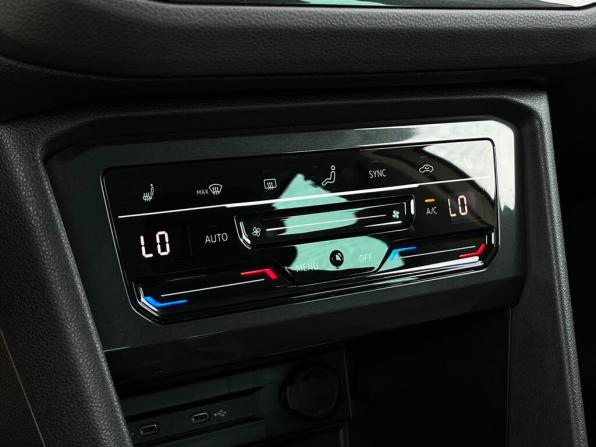 Volkswagen Tiguan II Рестайлинг с пробегом 2021 года, цена 3 047 600 рублей, 34004 км, внедорожник, Автокод Объявления