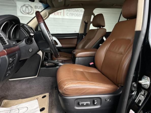 Toyota Land Cruiser 200 Series Рестайлинг 1 с пробегом 2014 года, цена 4 299 000 рублей, 214452 км, внедорожник, Автокод Объявления