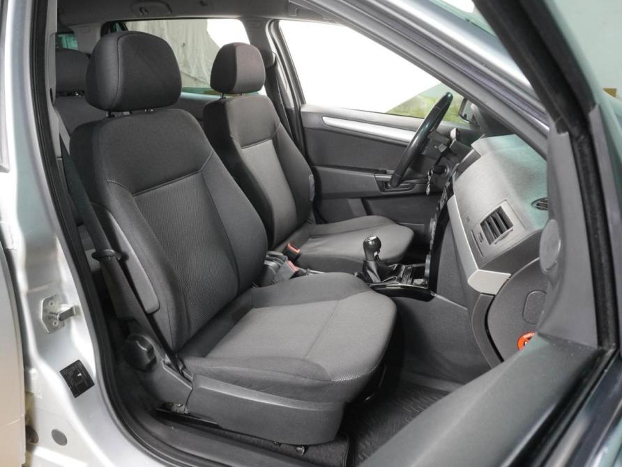 Opel Astra H Рестайлинг Воронеж  - изображение 8