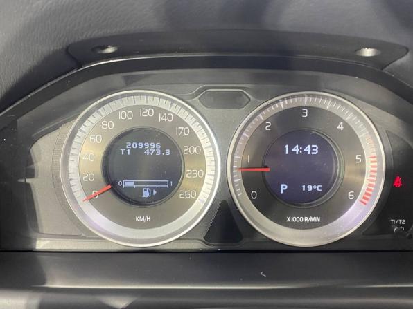 Volvo XC70 II с пробегом 2012 года, цена 1 549 000 рублей, 209812 км, универсал, Автокод Объявления