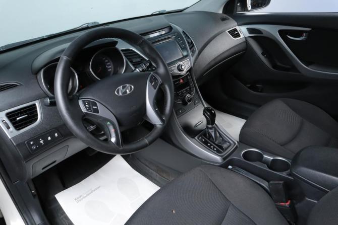 Hyundai Elantra V (MD) Рестайлинг с пробегом 2015 года, цена 1 189 000 рублей, 175500 км, седан, Автокод Объявления