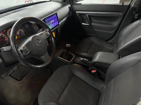Opel Vectra C Рестайлинг с пробегом 2006 года, цена 399 000 рублей, 260000 км, седан, Автокод Объявления