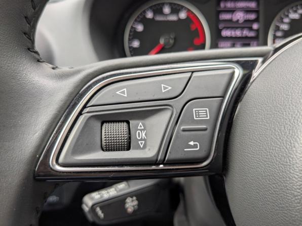 Audi Q2 I Рестайлинг с пробегом 2021 года, цена 2 845 000 рублей, 44660 км, внедорожник, Автокод Объявления