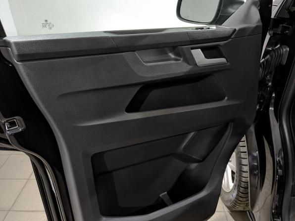 Volkswagen Multivan T6 Рестайлинг с пробегом 2021 года, цена 6 195 000 рублей, 68484 км, минивэн, Автокод Объявления